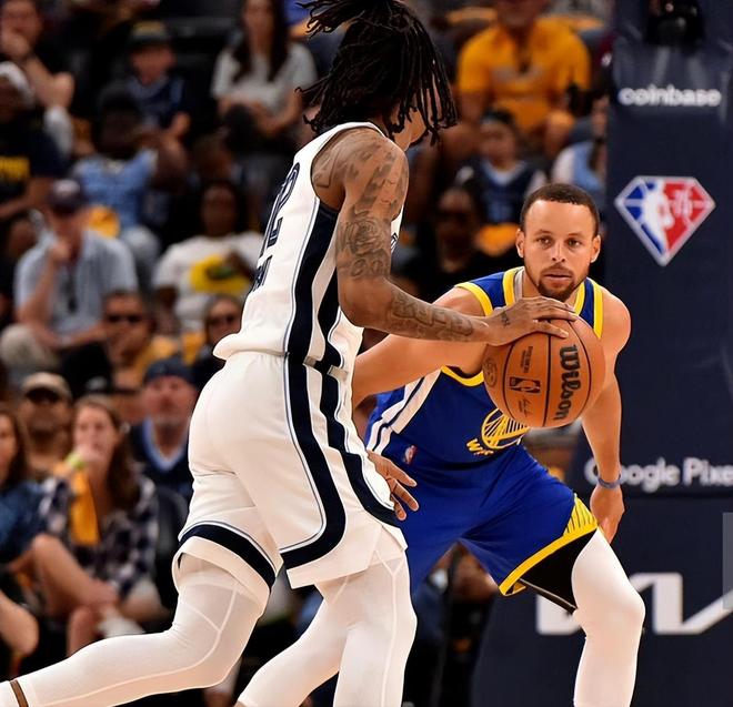 乐鱼app下载 -风云突变丹佛掘金转会期更衣室发声；德甲版图或变；球迷炸锅；临场指挥获称赞(梅西被曝赛后大闹对手更衣室)