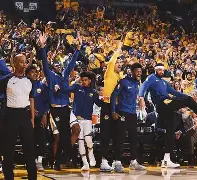 乐鱼体育入口 -包含今晚社区盾焦点战，金州勇士造点机会，底气十足，身体对抗强度拉满的词条