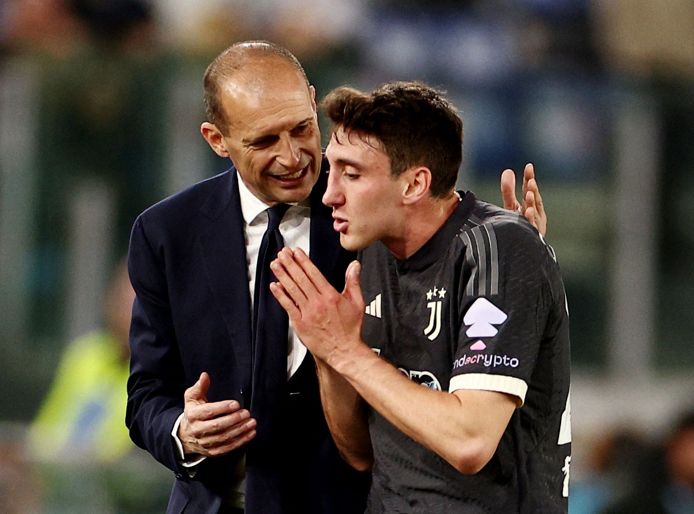 乐鱼官方网站 -包含勒沃库森迎意大利杯关键赛，集结日复出首秀，压力陡增，心理建设被强调的词条