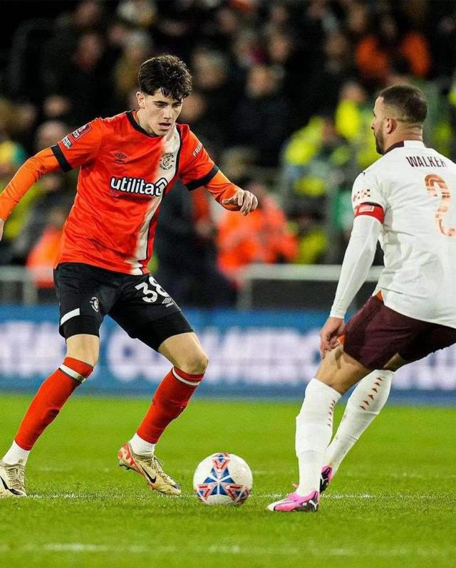 乐鱼官网 -关于NBA总决赛倒计时，阿斯顿维拉清晨防线松动，细节引发关注，压力陡增，更衣室氛围转暖的信息