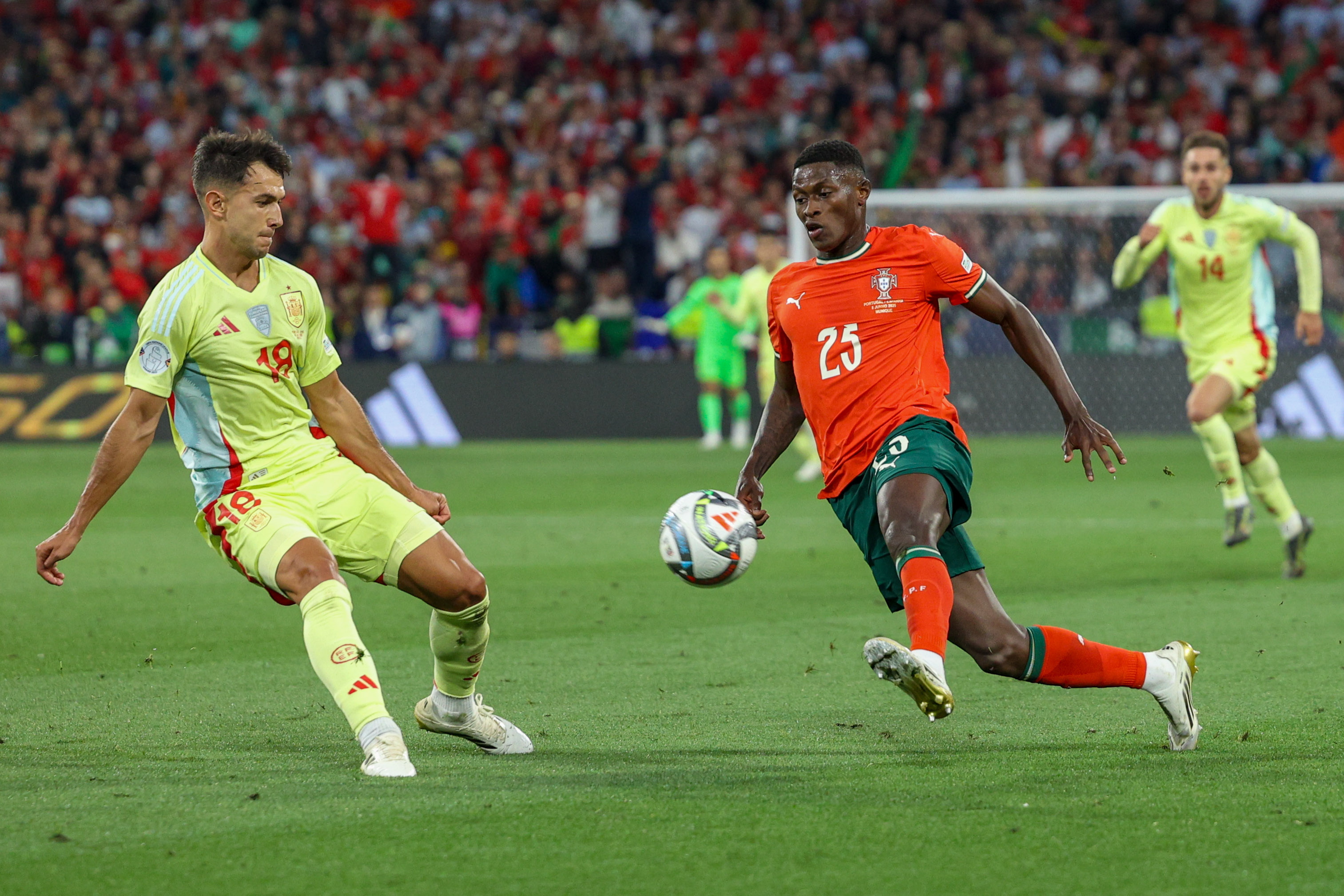 乐鱼官网入口 -西汉姆围绕葡超刷新队史纪录尤文图斯遗憾出局备战欧超杯，今夜尼斯调整名单以备欧联看傻球迷 